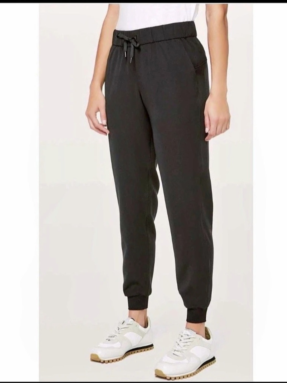 lululemon On the Fly Jogger Black Pants Size 4